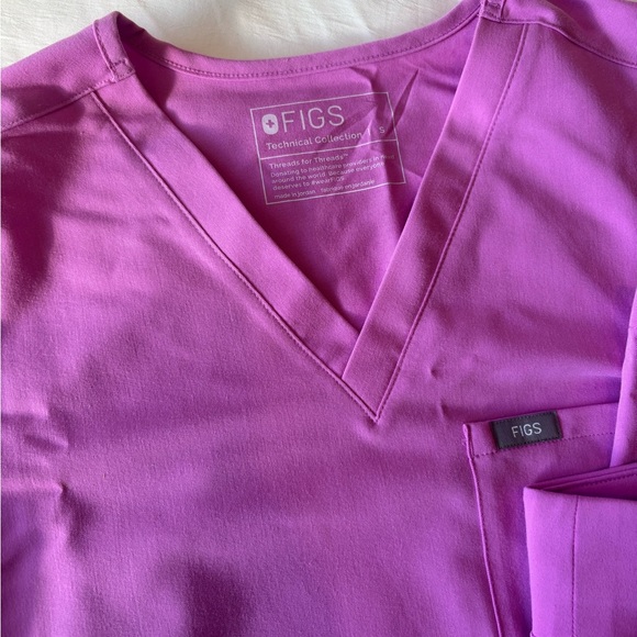 Pink Figs Size Small! - Picture 2 of 4